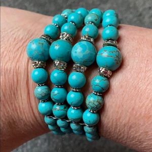 Turquoise bead bracelet